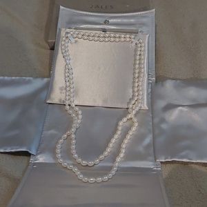 Pearl necklace